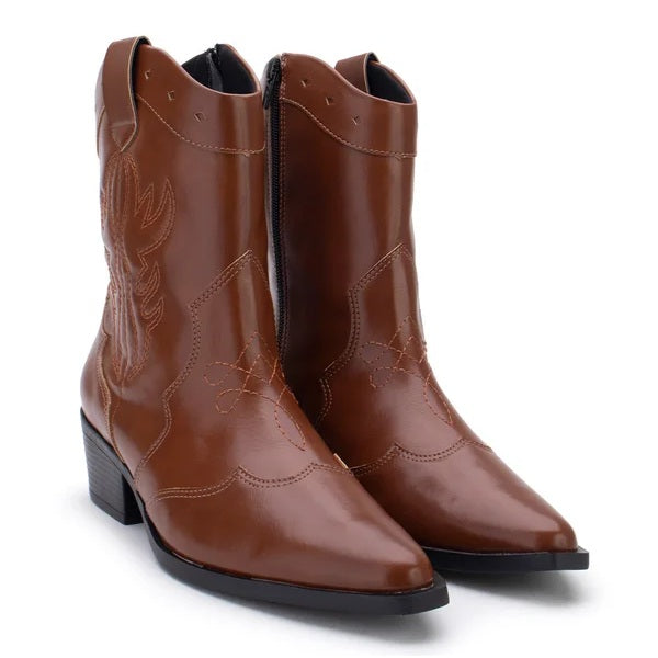 Bota Cano Médio Country Detalhe Bordado